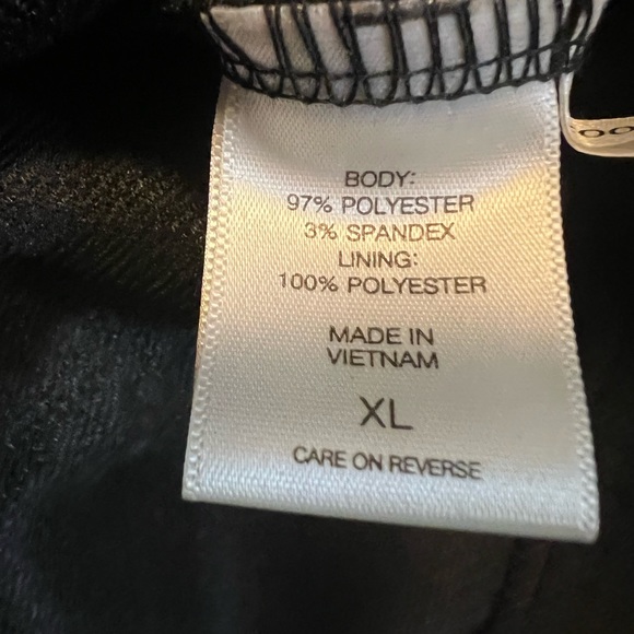 Bodycon puff sleeve black dress- Never Worn - Picture 3 of 4